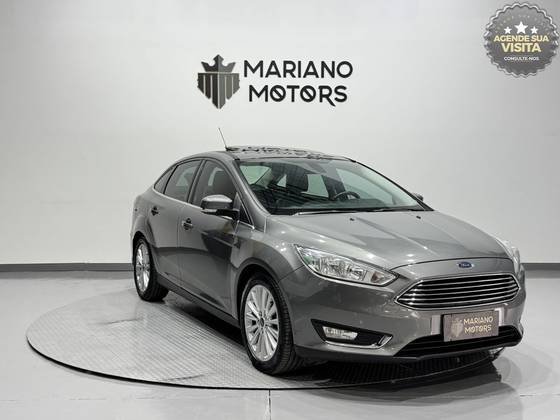 FORD FOCUS 2.0 TITANIUM 16V FLEX 4P POWERSHIFT FORD FOCUS 2.0 TITANIUM 16V FLEX 4P POWERSHIFT